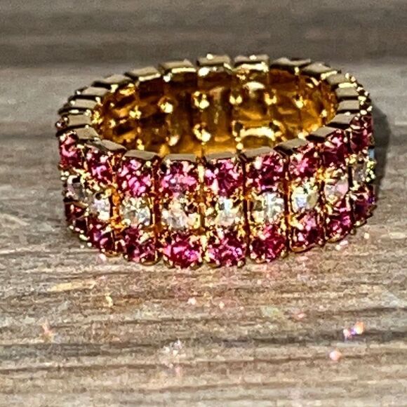 Pink Rhinestone In Gold Tone Stretch Band Ring - Picture 1 of 5